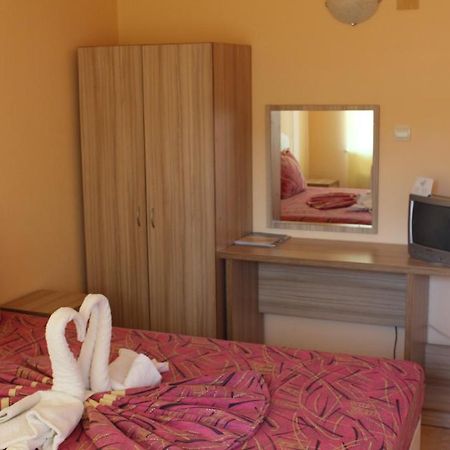 Viva Beach Hotel Pomorie Exterior foto