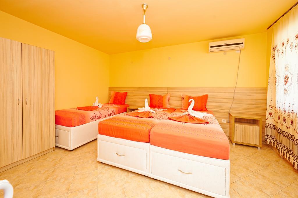 Viva Beach Hotel Pomorie Quarto foto
